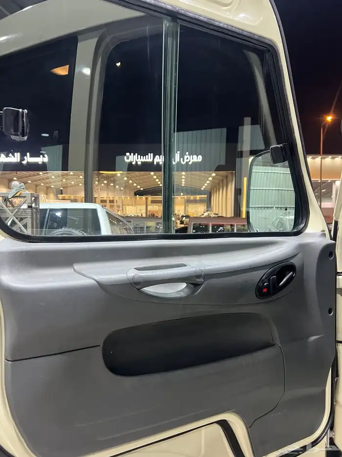 للبيع باص هونداي كونتي موديل 2011 ديزل 30 راكب ( ممشي قليل) 8