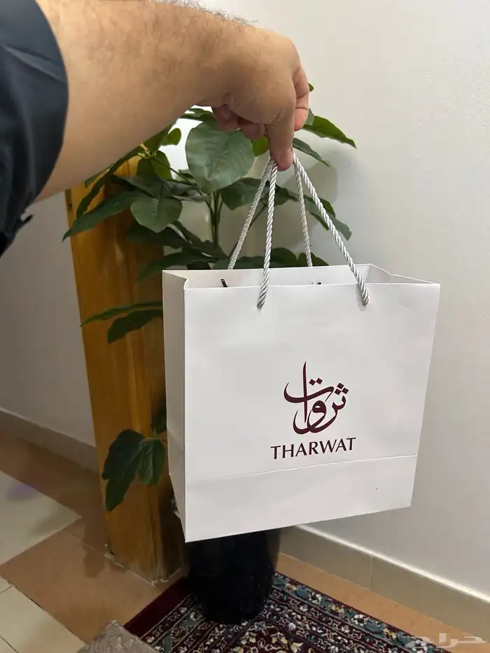 أكياس عبايات بوكس. كروت. ستكر. ورق تغليف 44