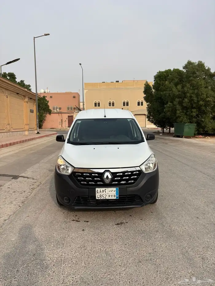 للبيع باص دوكور نظيف موديل 2022 0