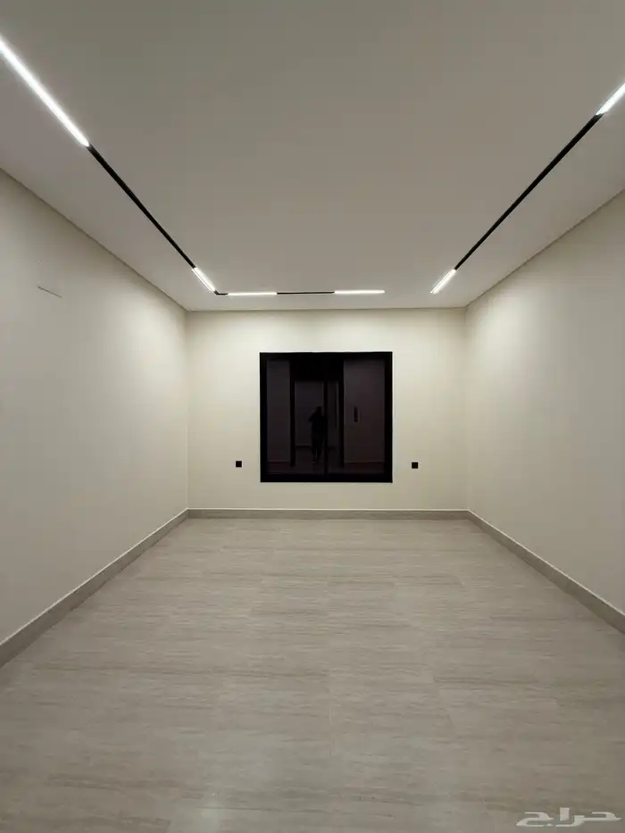 للبيع شقق ارضيه ببايكة سيارة وشقق علويه في ابها حي المنسك 26