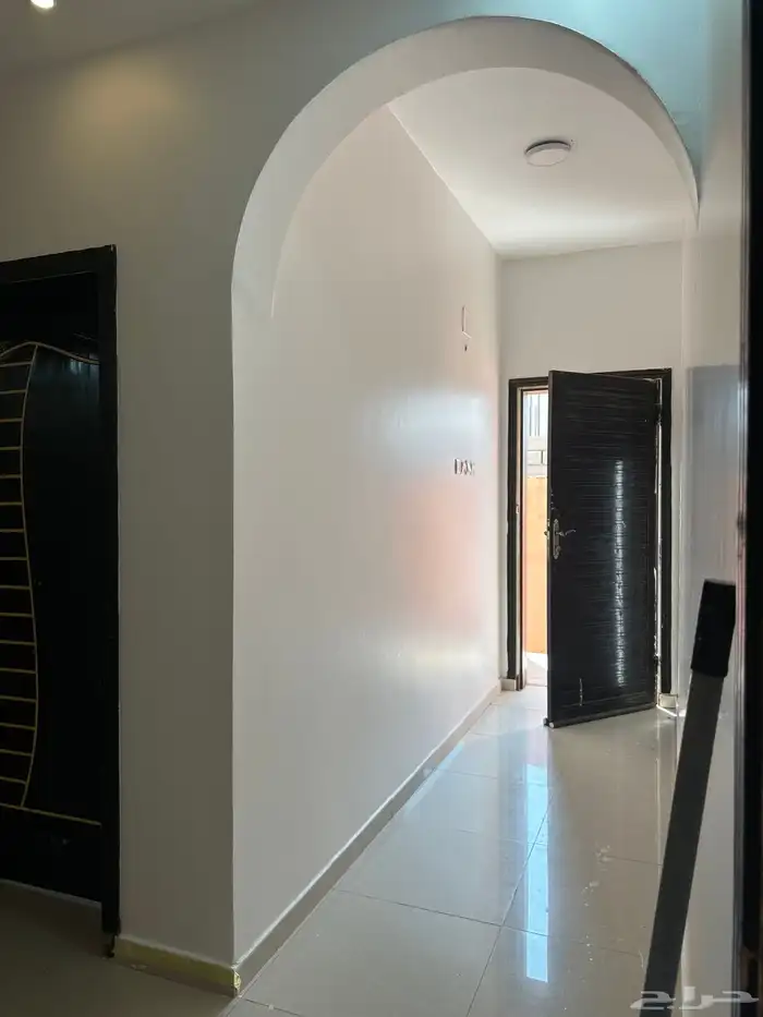 يوجد لدي عد 2 شقق للايجار دور ارضي ودور ثاني حي العسيله ابوع 6