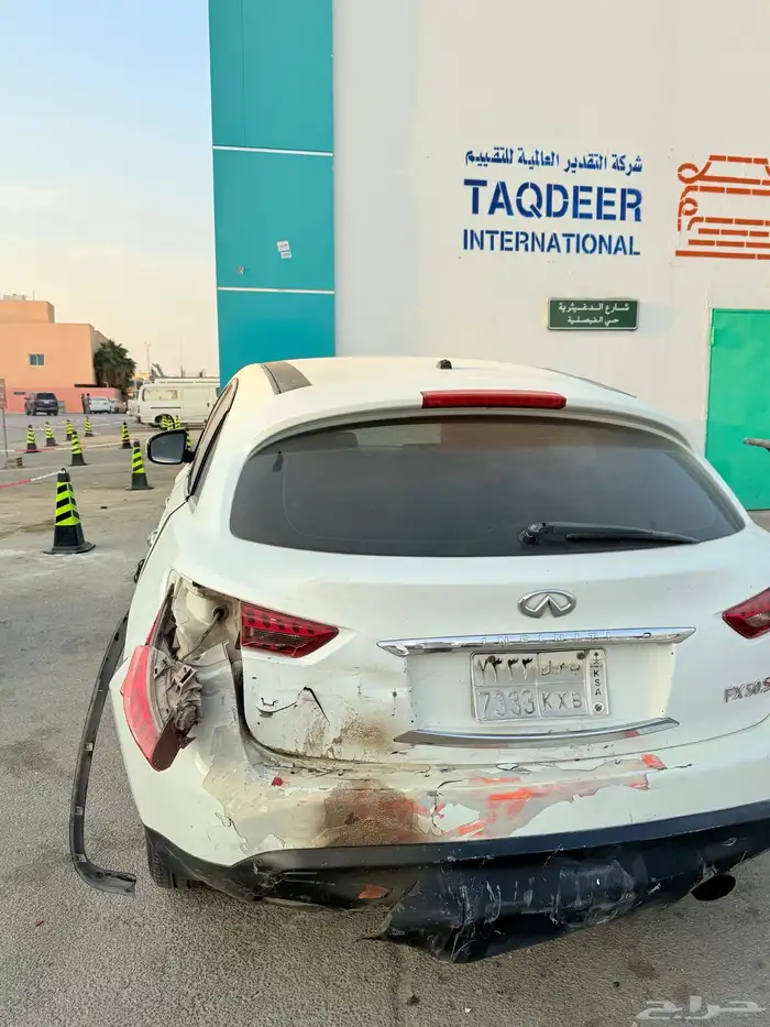 انفنتي FX50s مصدوم 1