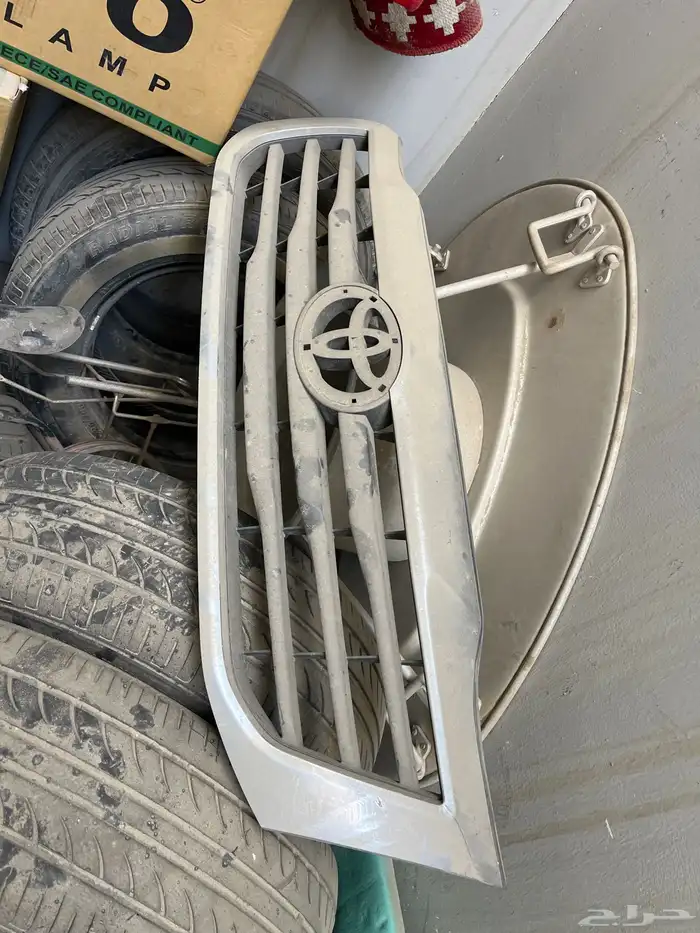 شبك هايلكس 2014 اصلي 0