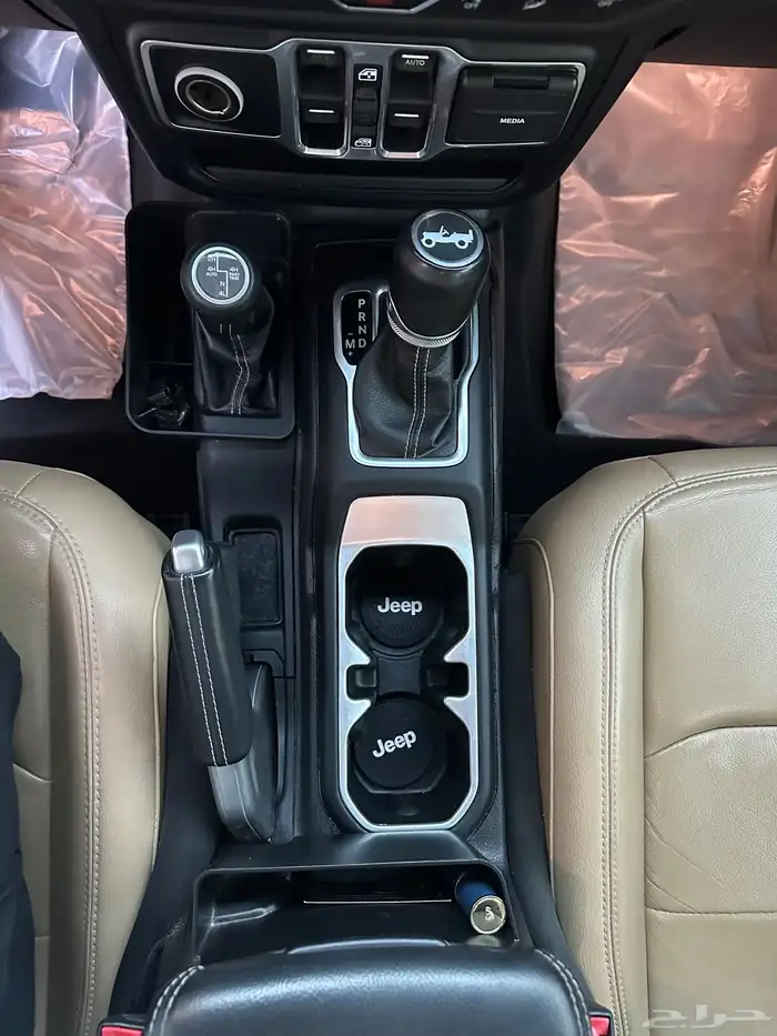 جييب رانجلر صحارى 2018 JL unlimited 16