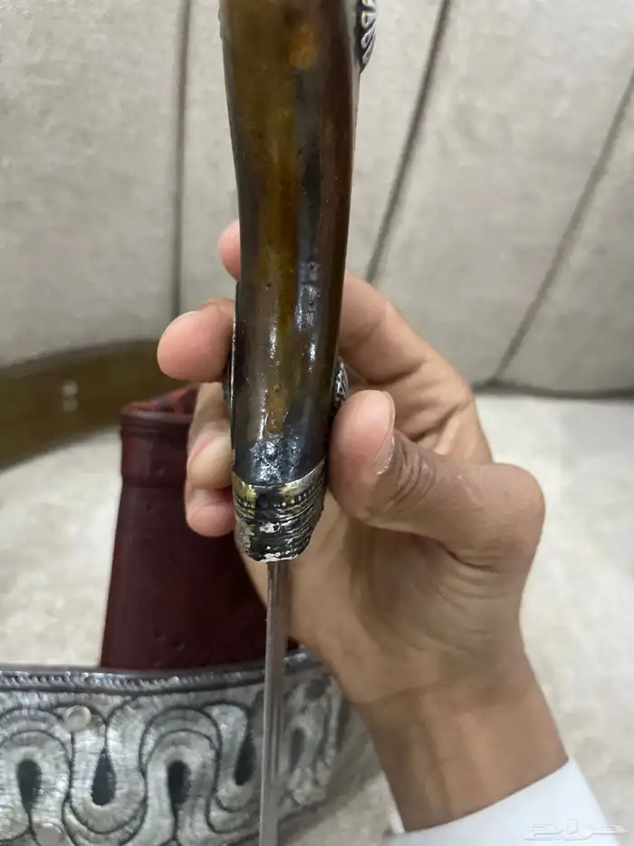 سلام عليكم عرض جنبيه قرن في قطع زراف والجنبيه في عرق زراف 3