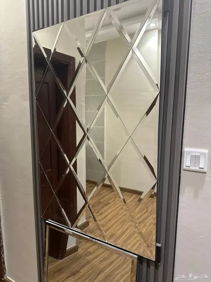 مرايتين نظيفه جدا 2