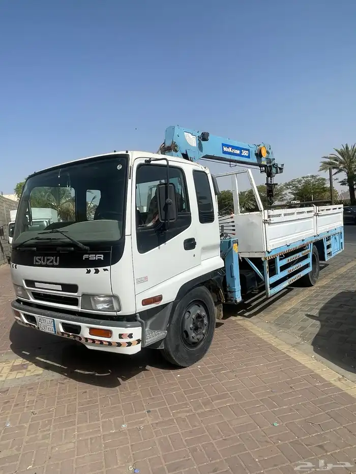 للبيع رافعه بوم تراك ايسوزو مخزنه شبه جديده 0