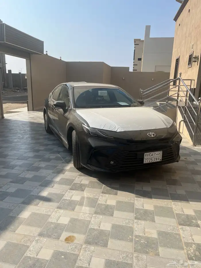 كامري 25   اللون أسود 3