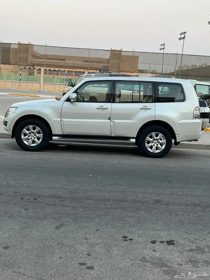 للبيع باجيرو 14