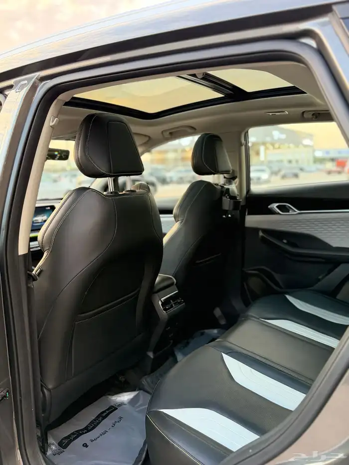 جيلي كولراي 2024 - نص فل عداد 79 الف كيلو فقط 6