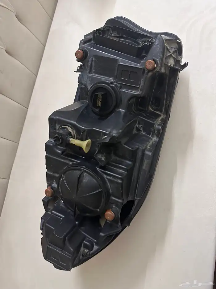 السلام عليكم عندي شمعه يمين جهت الراكب حق الوكاله نضيفه 2