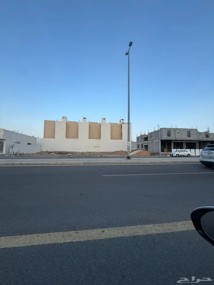 للبيع ارض تجارية في مخطط النبلاء م500 شارع 30م 5