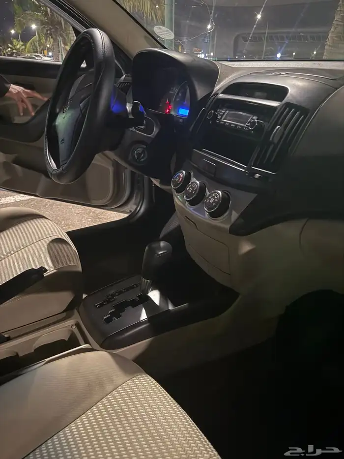 النترا 2011 مستخدم والممشى قابل للزياده 2