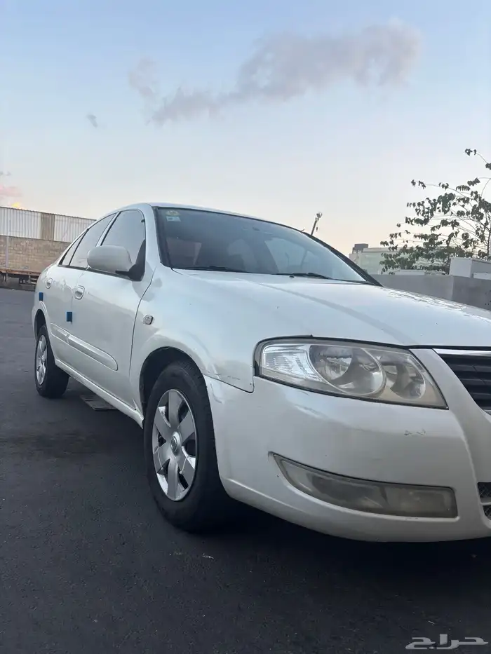 نيسان صني 2010 نظيفة 1