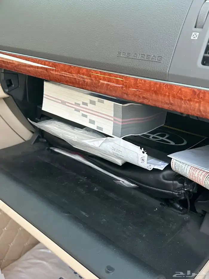 لاند كروزر عبد اللطيف جميل 60 عام 2015 (مخزن وكاله ) 37