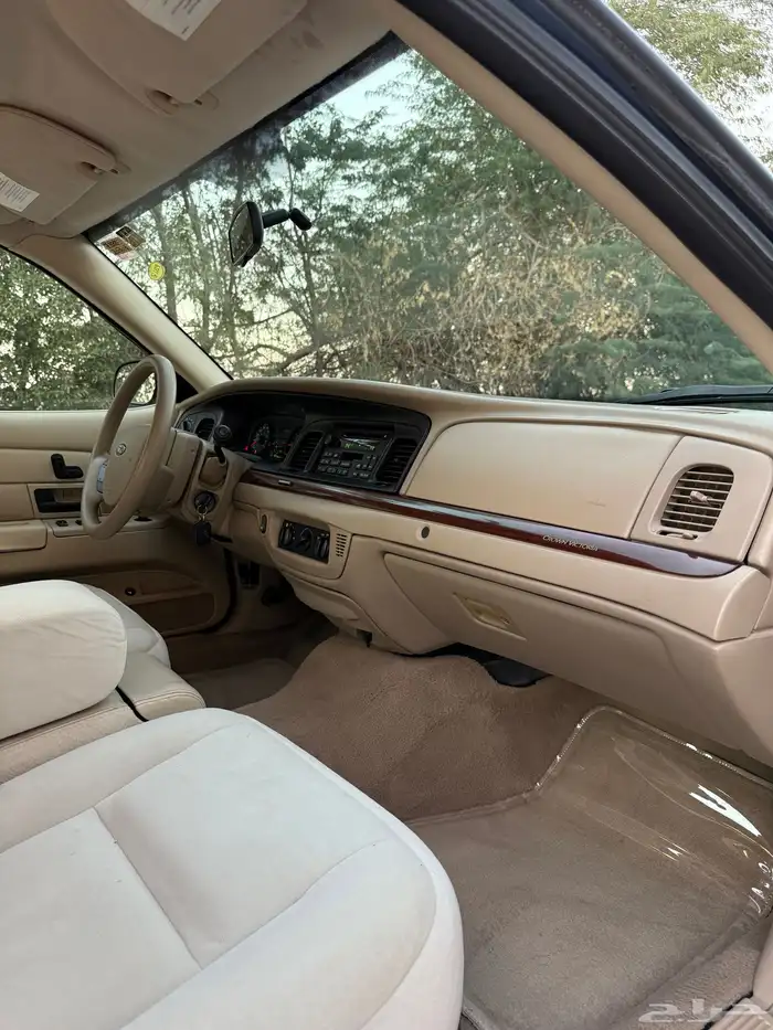 فورد كراون فكتوريا 2011 كحلي سعودي شد بلد عداد قليل 65