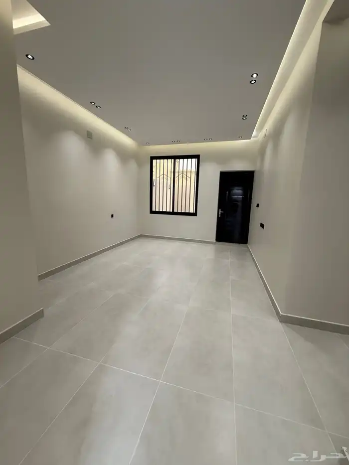 للبيع روف بملحق علوي دور تاني حي النسيم خميس مشيط 750الف 23