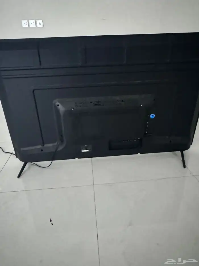 تلفزيون 55 بوصه الشاشه مقسوره بيبغاه شاشه الماني با 400ريال 1