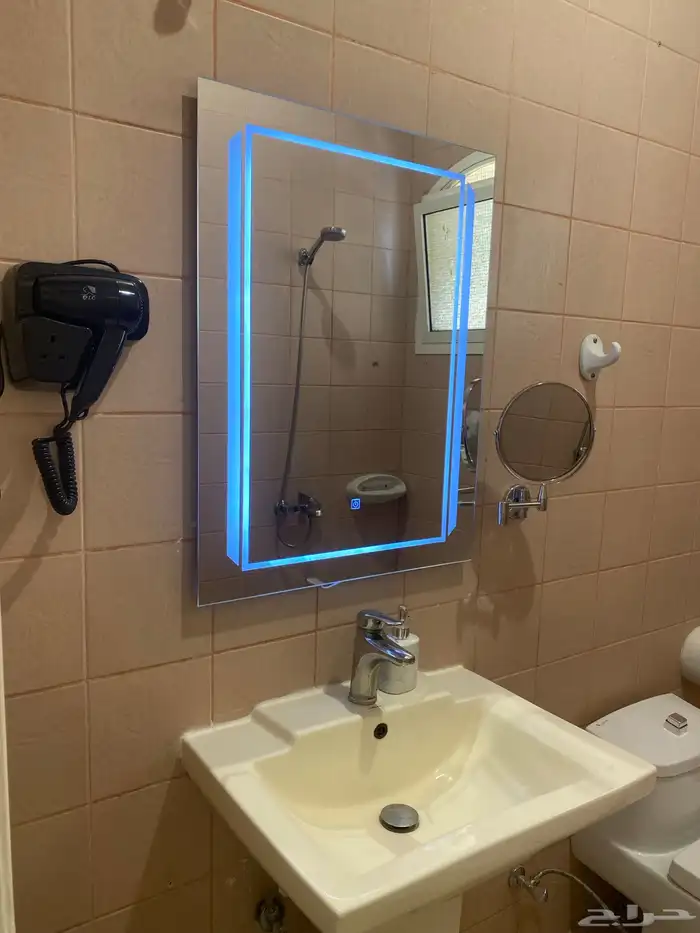 شقه مفروشه قريبه من الحرم 3 ك وقريبه 8