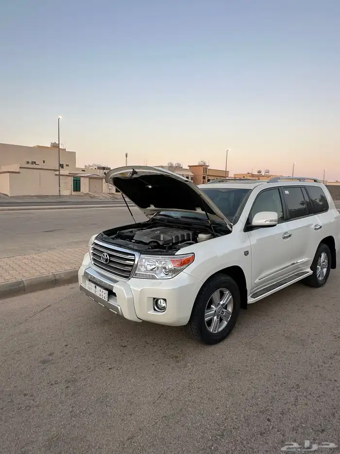 لاند كروزر عبد اللطيف جميل 60 عام 2015 (مخزن وكاله ) 4