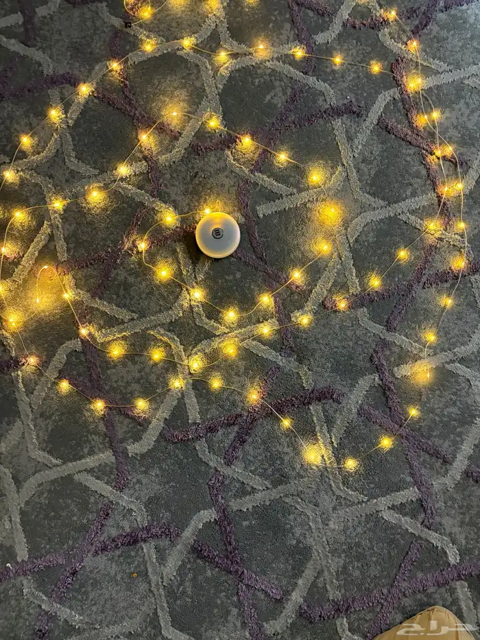 لمبة متنقلة قوية جدا جدا وتصلح للكشتات و فيها عقد طويل 1