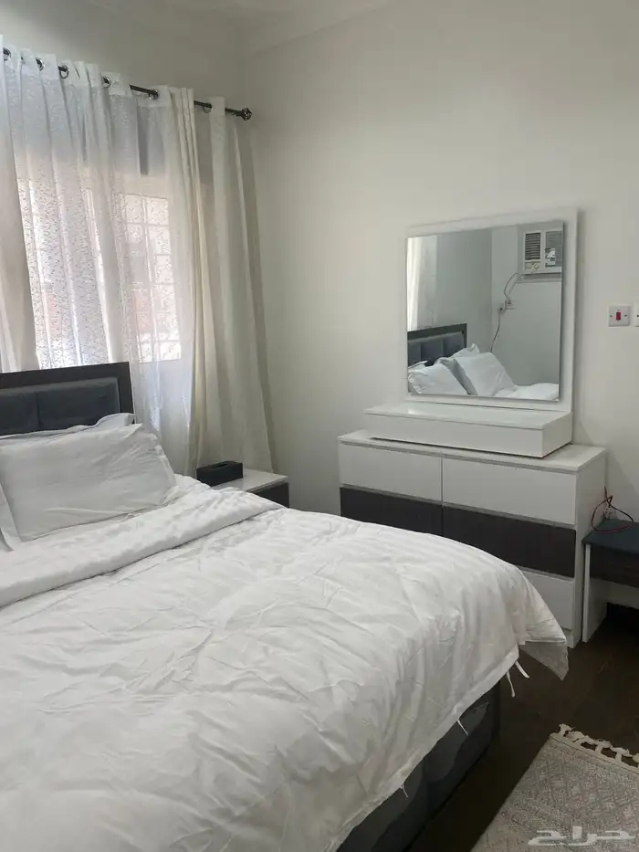 شقه مفروشه قريبه من الحرم 3 ك وقريبه 3