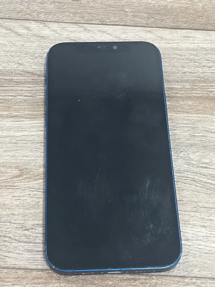 ايفون 12 العادي 1