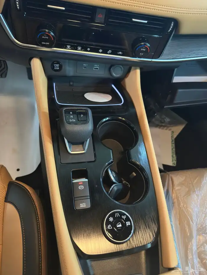 نيسان اكستريل SL فل كامل بانوراما جلد 2025 ابيض فضي اسمنتي 14