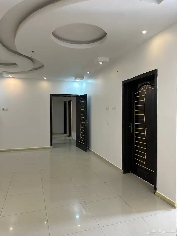 يوجد لدي عد 2 شقق للايجار دور ارضي ودور ثاني حي العسيله ابوع 5