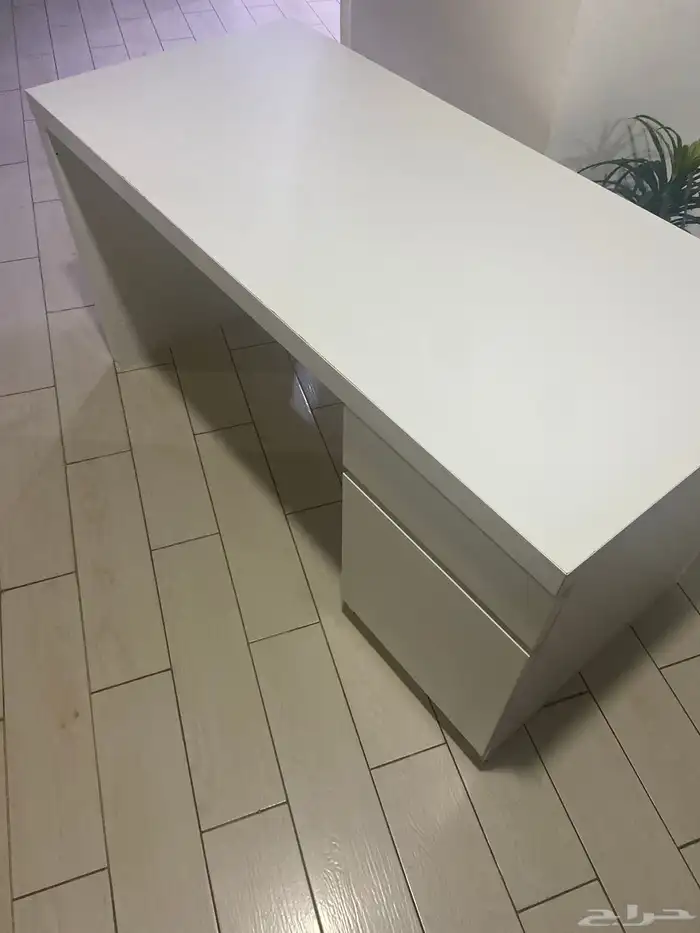 مكتب وكنب للبيع 0