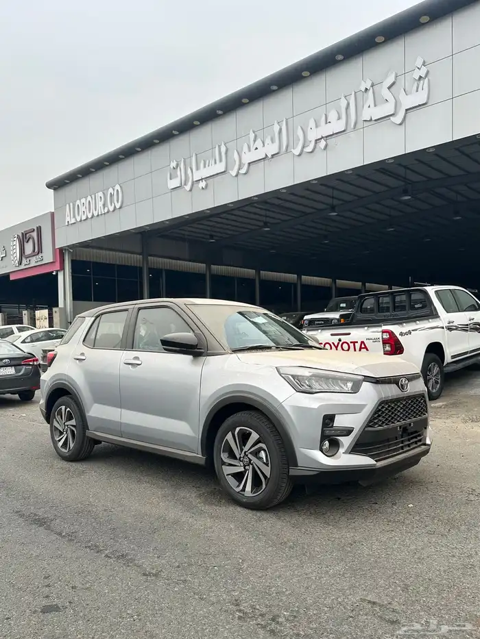 تويوتا رايز فل موديل 2026 فضي سقف اسود 0