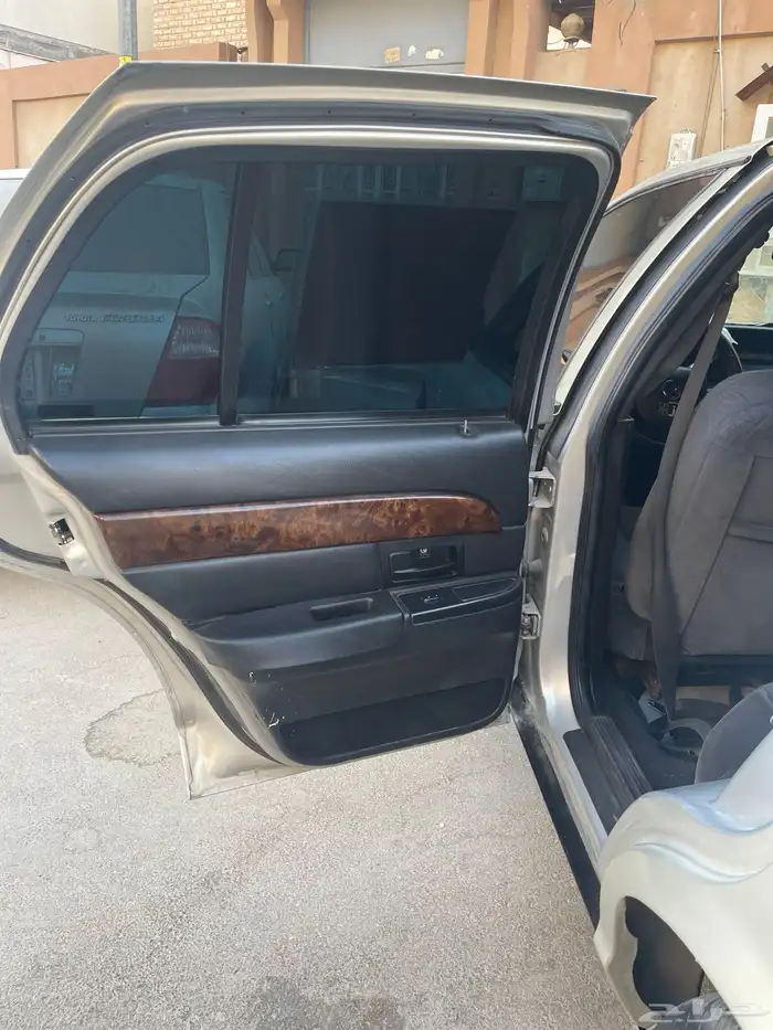 فورد ماركيز2007 20