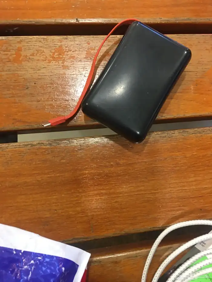 باور ان بنك الطاقة مع كيبل 20 ملي أمبير 0