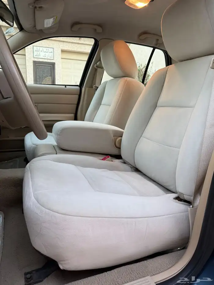 فورد كراون فكتوريا 2011 كحلي سعودي شد بلد عداد قليل 62