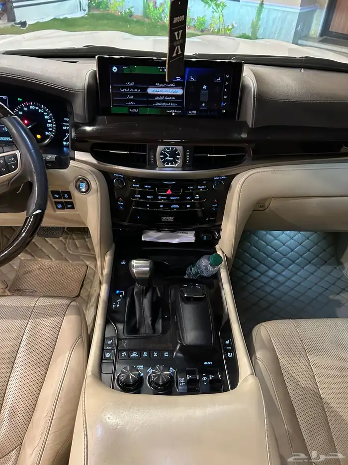 جيب لكزس موديل 2019 10