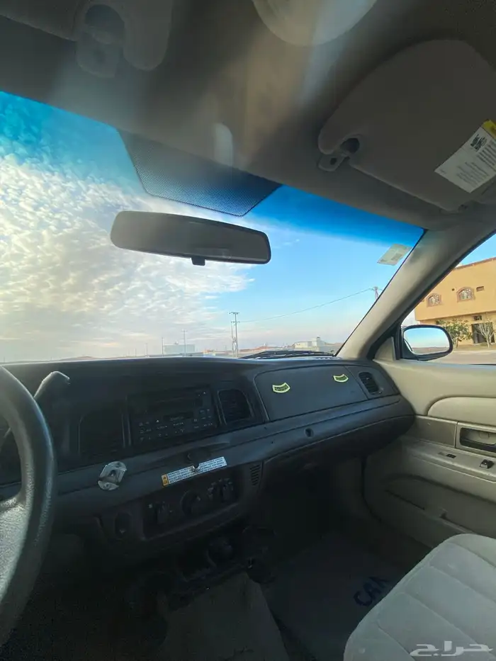 كراون فكتوريا 2010 بوليسي 7