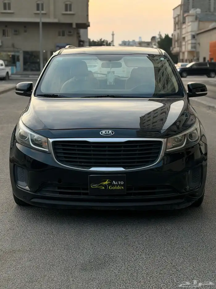 كيا كرنفال 2016 للبيع 11 راكب 4