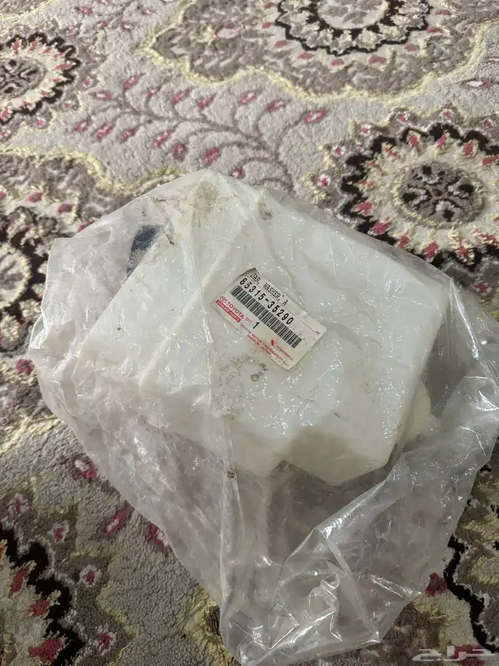 قربة ماء المساحات هايلكس 2005اصلي جديد 1