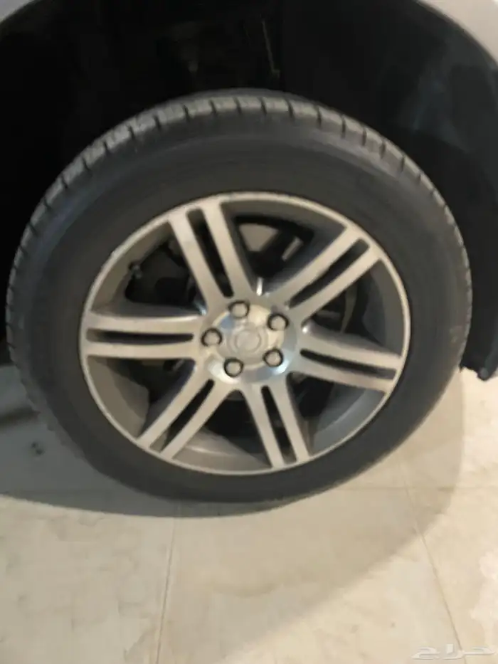 جنوط تشارجر كرايسلر مقاس 18 مع الكفرات 0