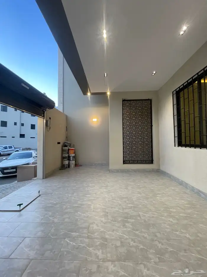 للبيع شقه دور ارضى بحوش طريق ابها الخميس 580 الف مقابل ضمك 4