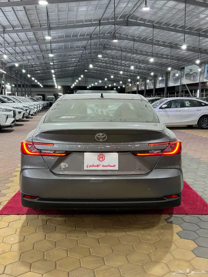 تويوتا   كامري LE هايبرد 2025 جديد سعودي 113.850 شامل 3