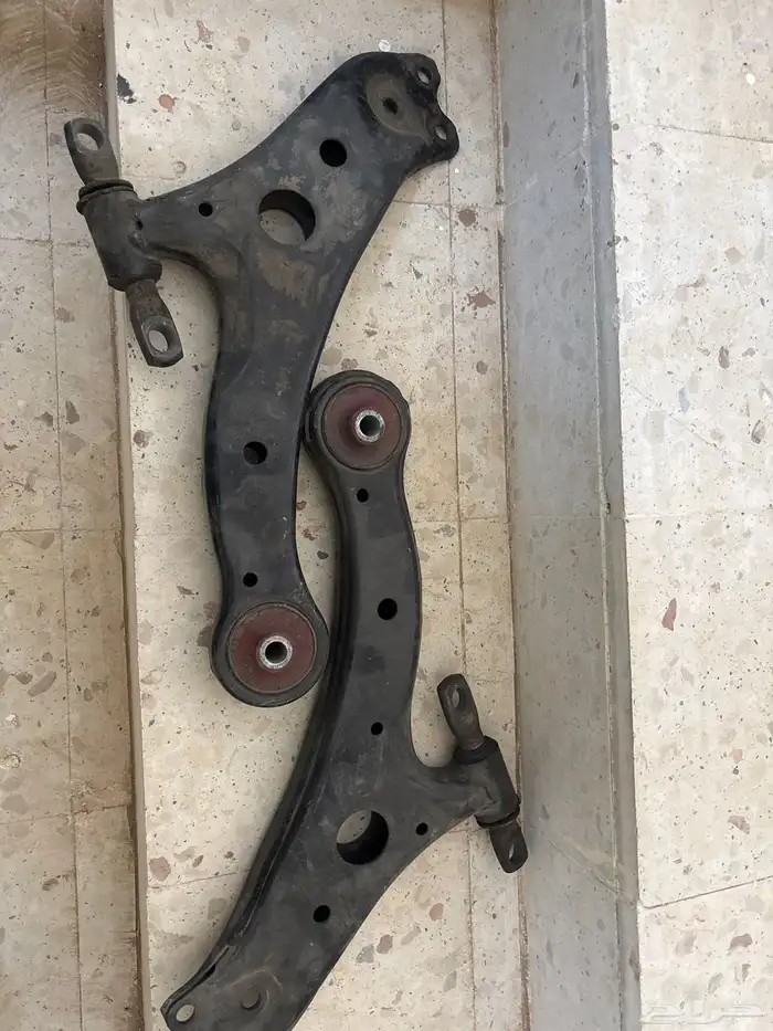 مقصات كامري واريون امامي اصلي جلده حمراء 0