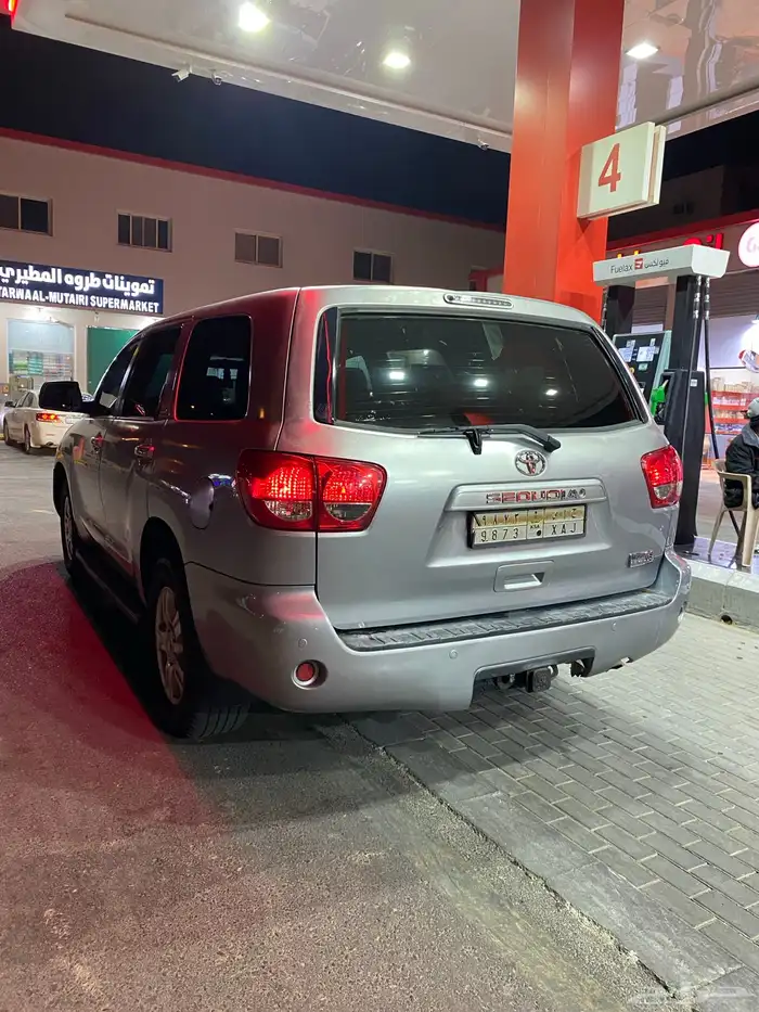 تويوتا سكويا 2013 15