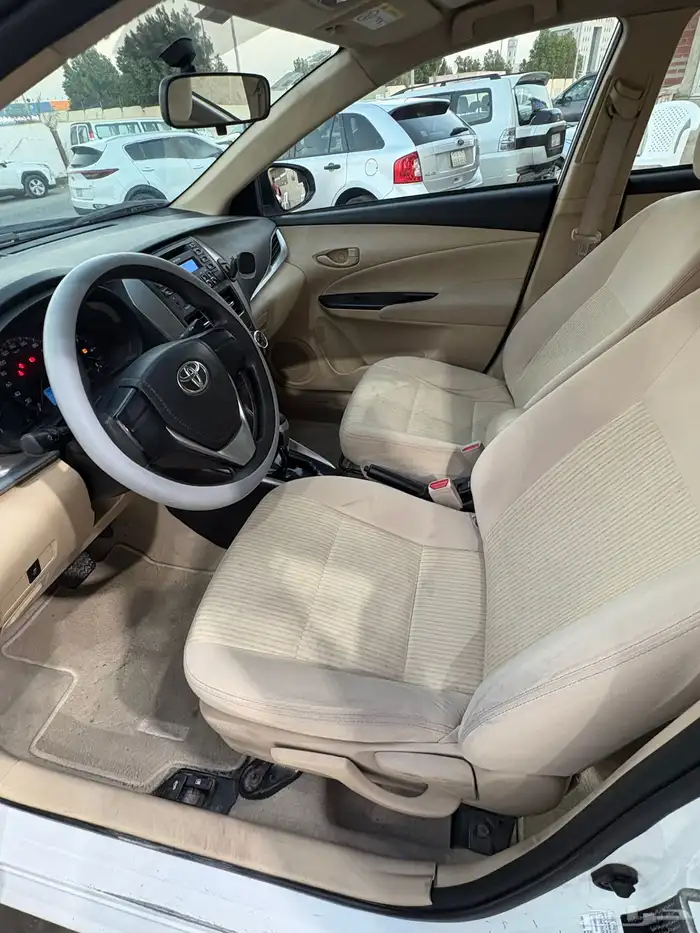 تويوتا يارس 2019 وكالة 6