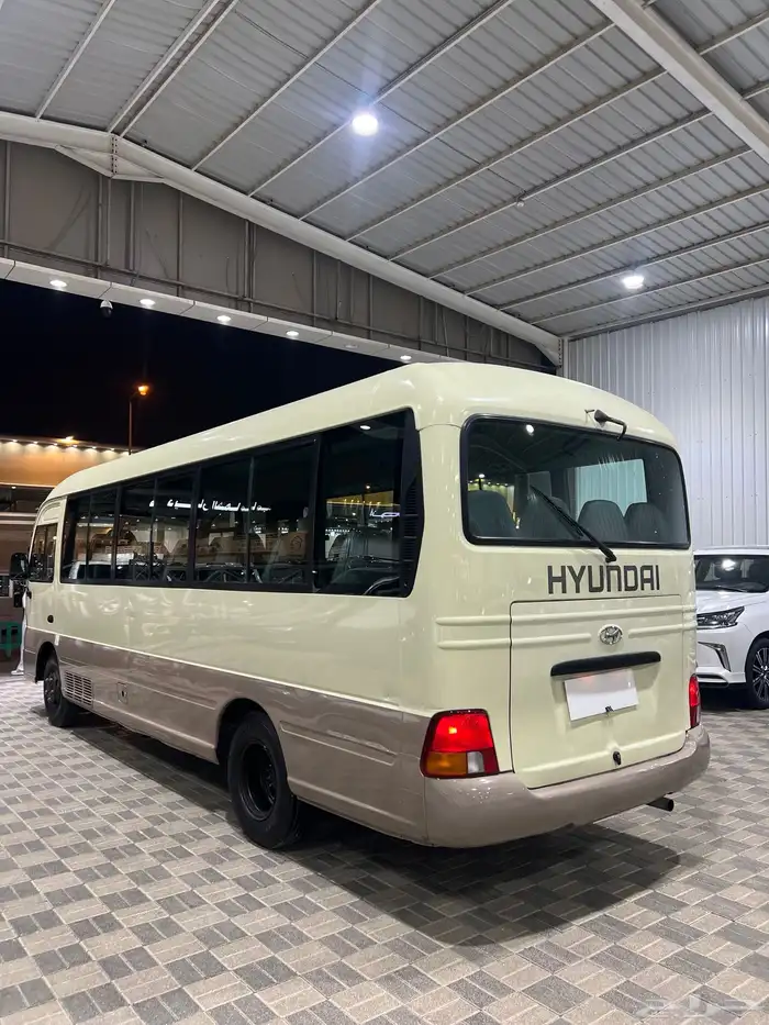 للبيع باص هونداي كونتي موديل 2011 ديزل 30 راكب ( ممشي قليل) 3