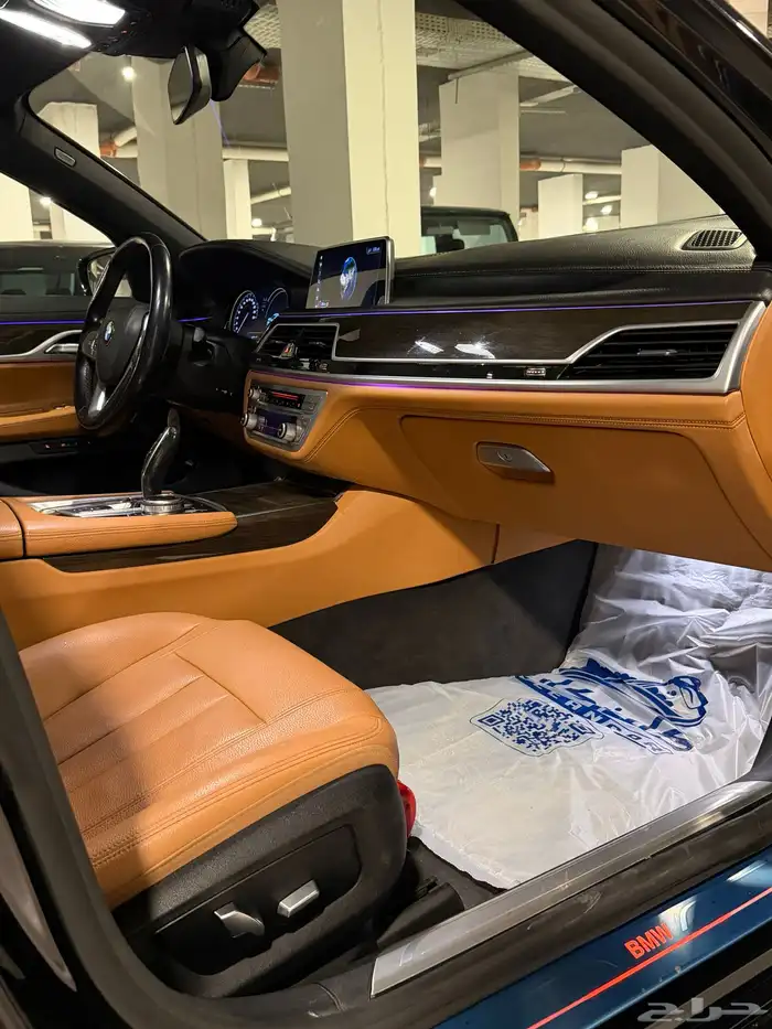 بي ام دبليو 2018 730Li فئة بزنس 24