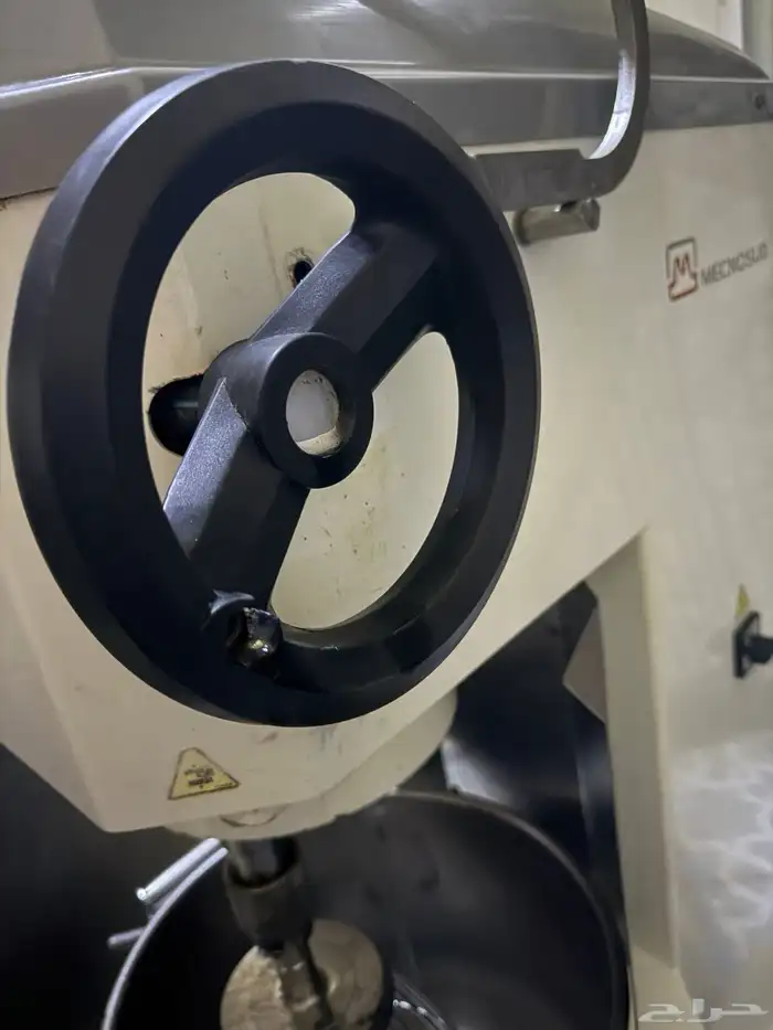 مضرب إيطالي 30 لتر نظيف علي الشرط 4