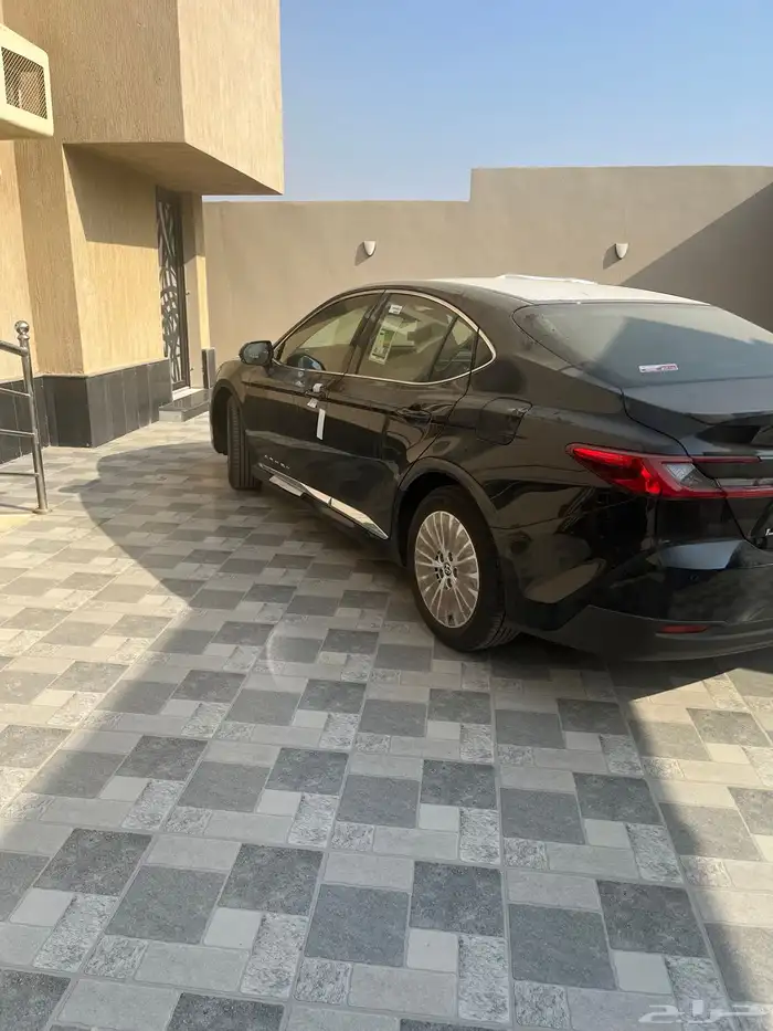 كامري 25   اللون أسود 5