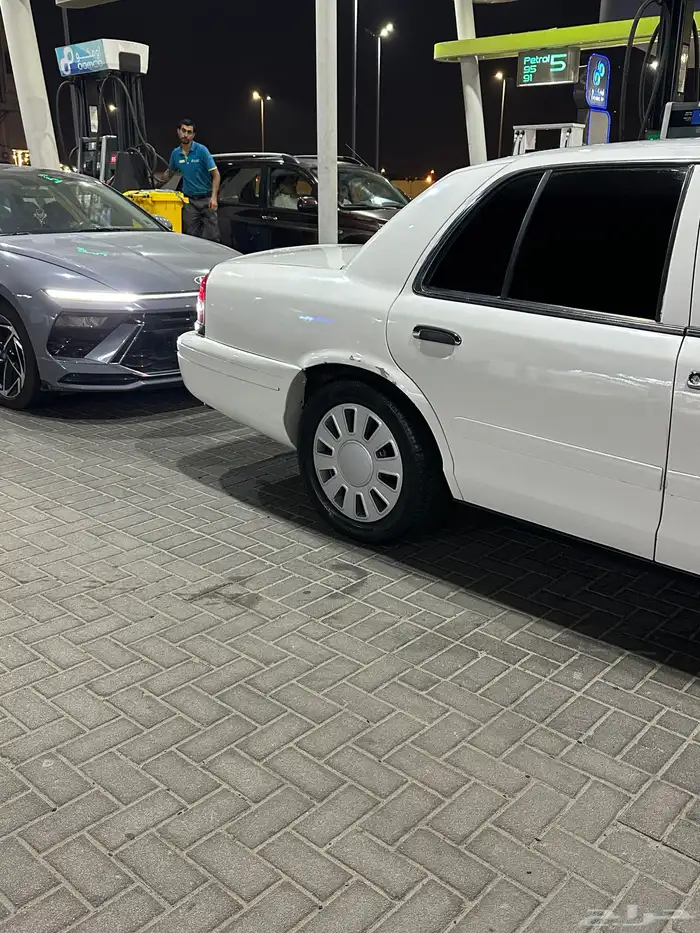 فورد فكتوريا بوليسي 24