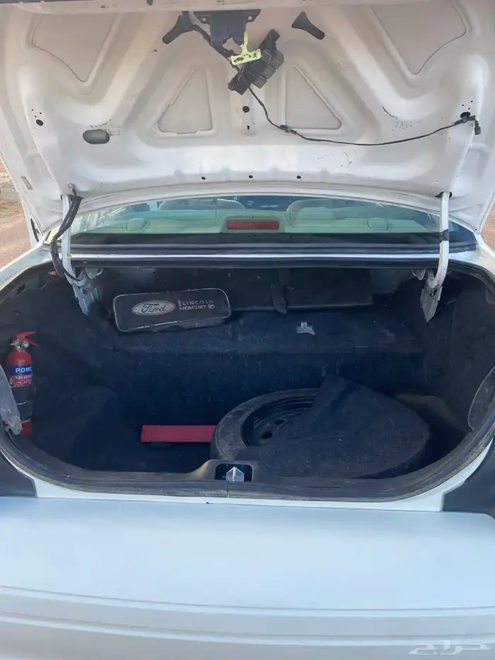 كراون فكتوريا 2010 بوليسي 5